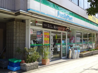 ファミリーマート北河堀店